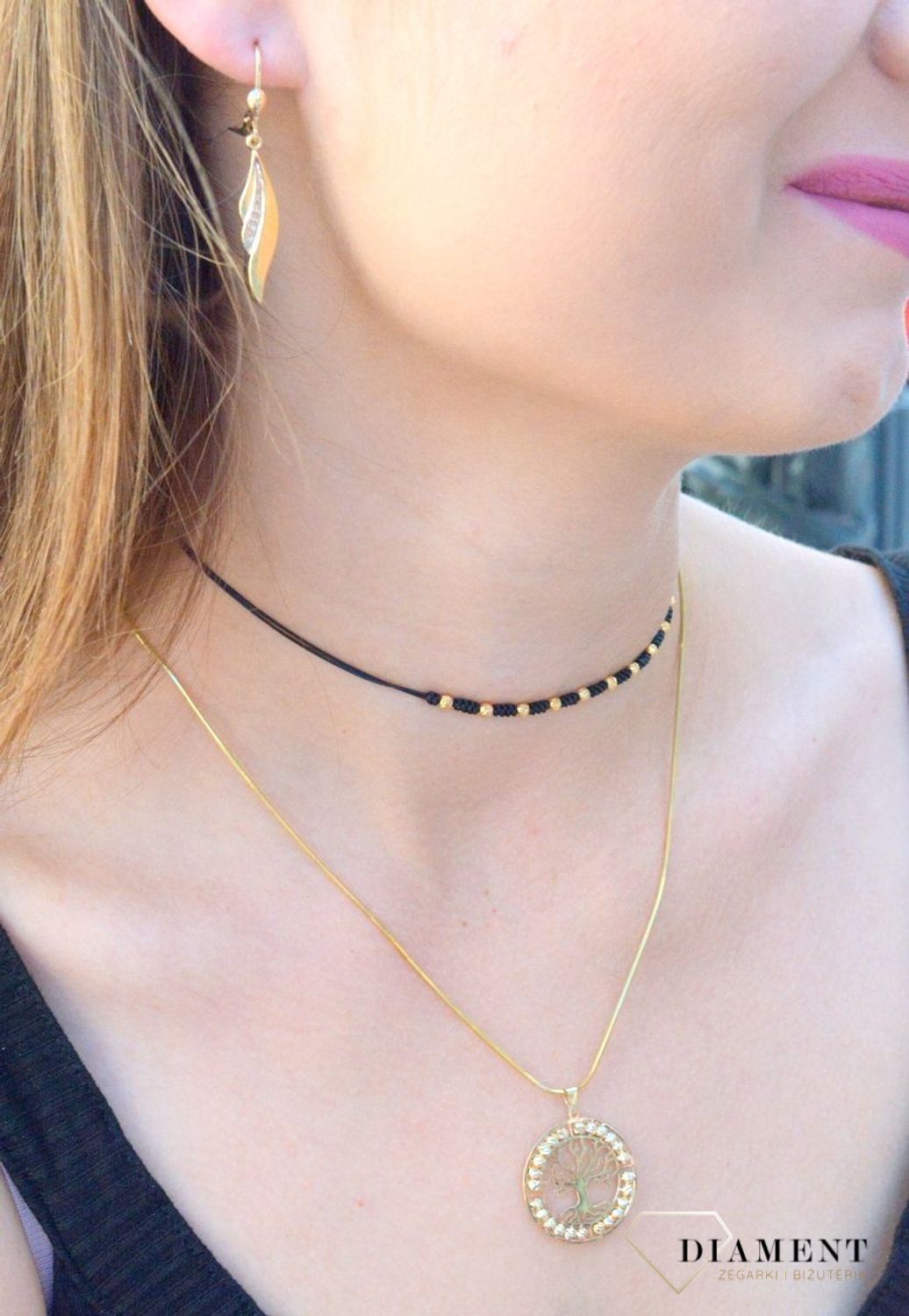 Złote kolczyki długie 333 wiszące zdobione prostą formą KL 5462 333. Złote kolczyki długie 333 wiszące zdobione prostą formą. Piękne złote kolczyki z zapięciem na bigiel angielski wykonanej z żółtego.jpg